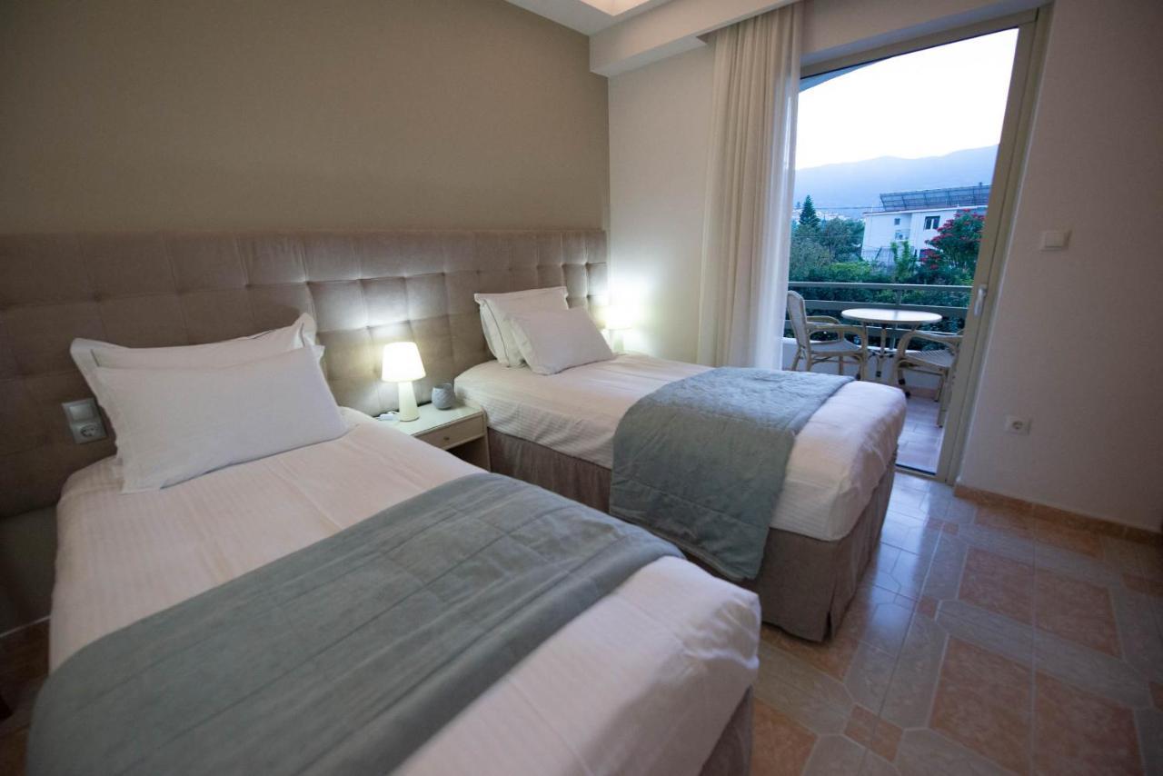 Saga Poros Town