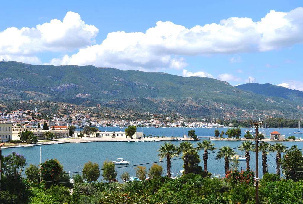 Saga Poros Town